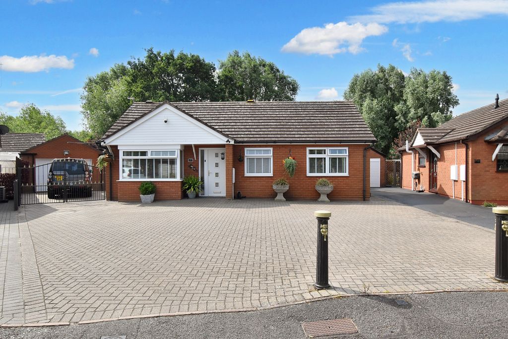 Property photo 1 of 22