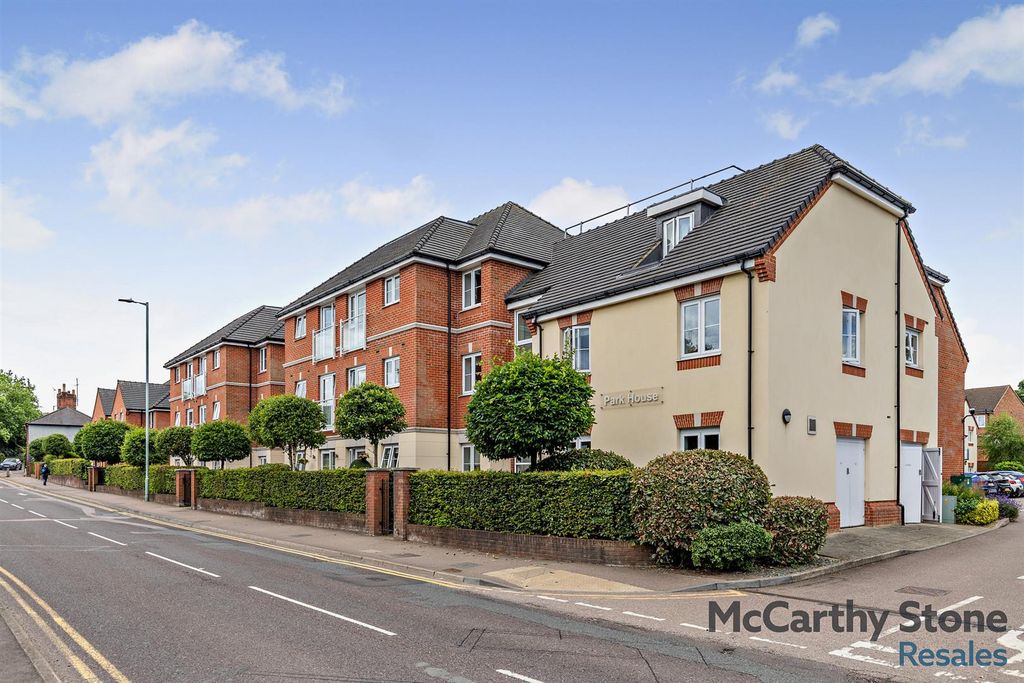Property photo 1 of 27 8654149-Exterior01-800.Jpg