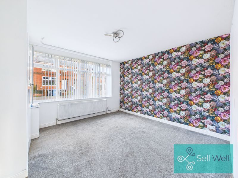 Property photo 2 of 19 Lounge