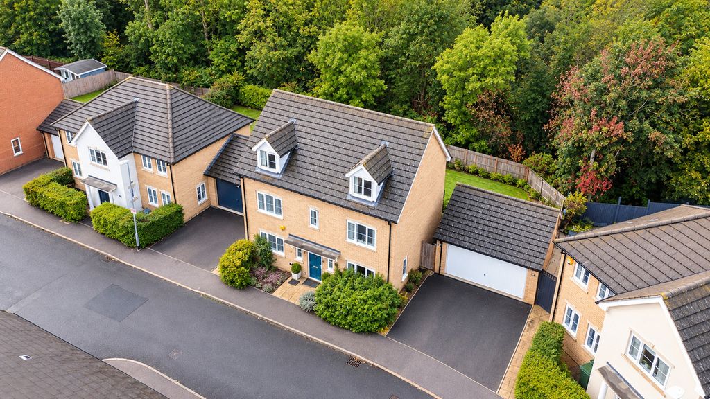Property photo 1 of 33
