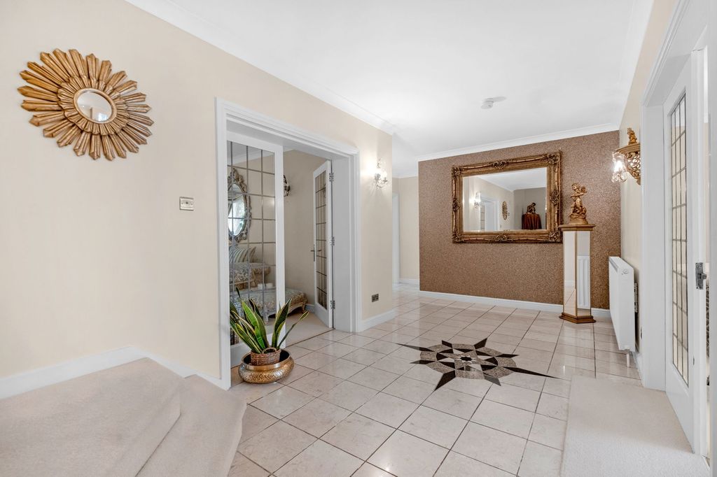 Property photo 3 of 62