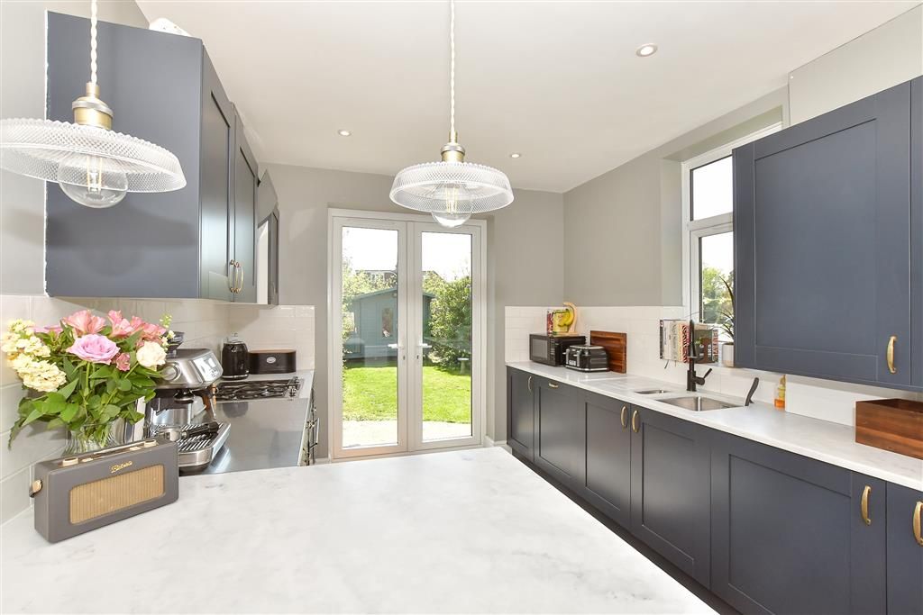 Property photo 2 of 13 Kitchen