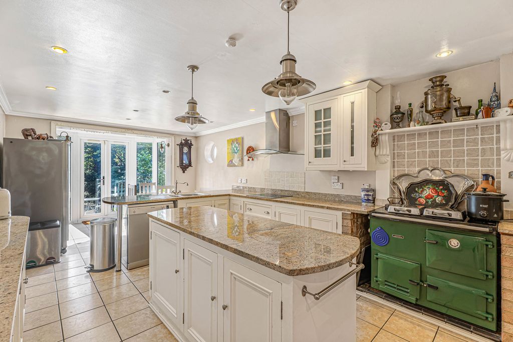 Property photo 2 of 39 Kitchen