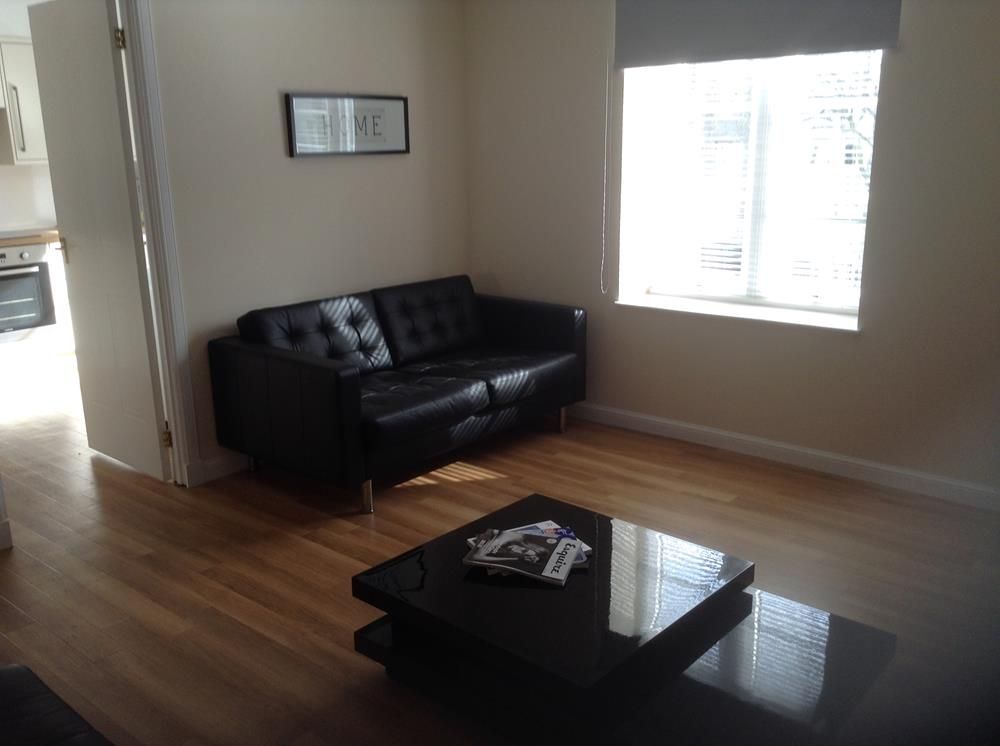 Property photo 3 of 14 004