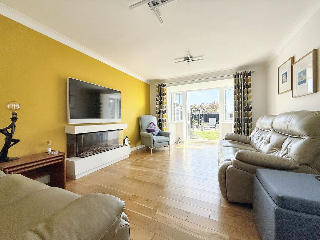 Property photo 2 of 43