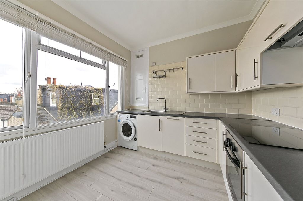 Property photo 3 of 7 Picture No. 20