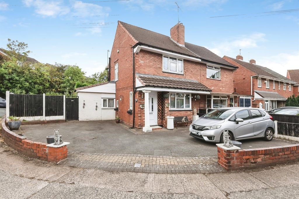 Property photo 1 of 16