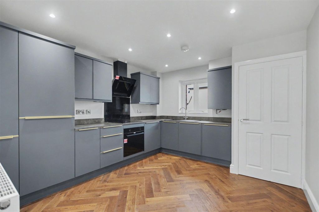 Property photo 3 of 22 Kitchen_1.Jpeg