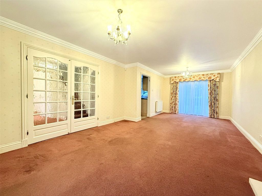 Property photo 3 of 16 Picture No. 12