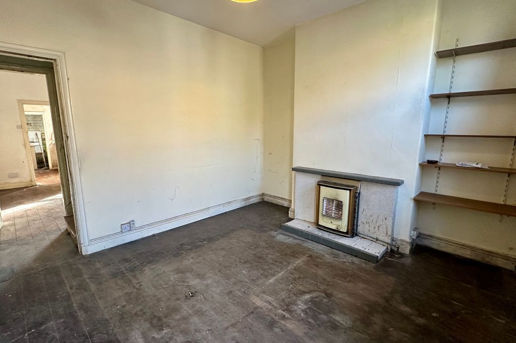 Property photo 3 of 13