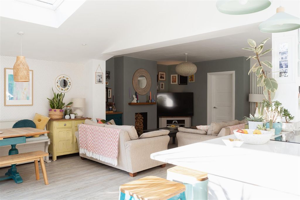 Property photo 2 of 21 6.Jpg