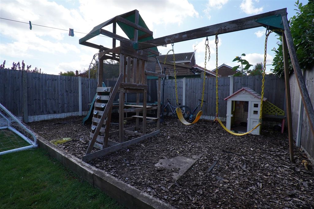 Property photo 2 of 14 Rear Garden
