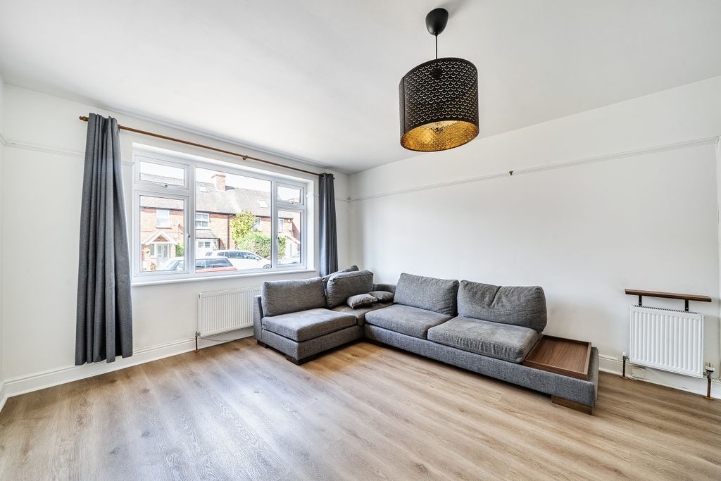 Property photo 3 of 21 1501642-19-6A730607De975