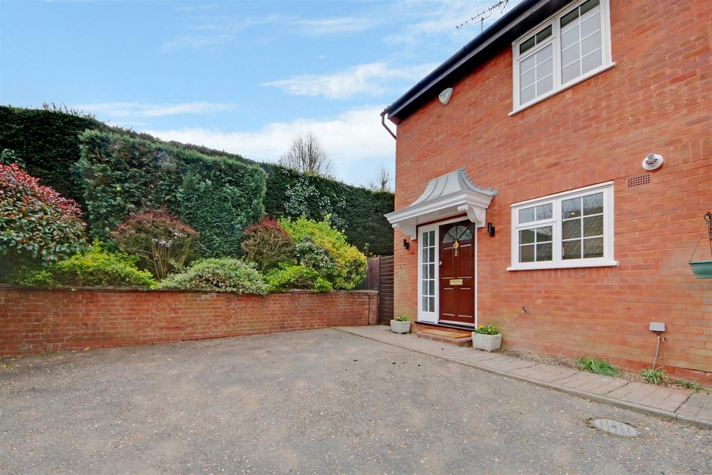 Property photo 1 of 15 Img8706Img8708Dp_Dp_9551232.Jpg