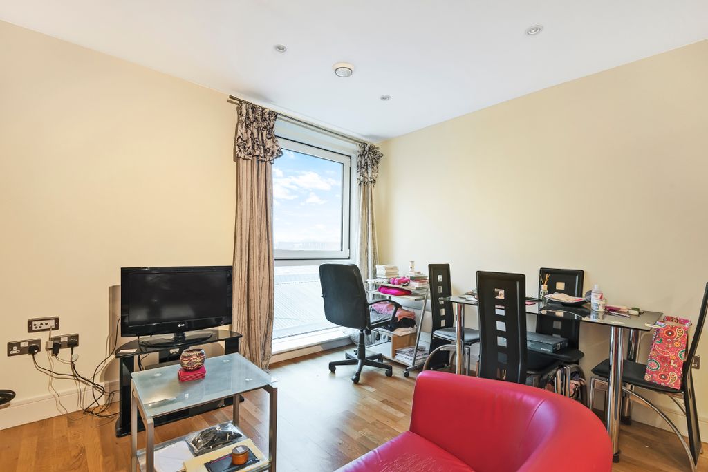 Property photo 2 of 8 570519 (1)