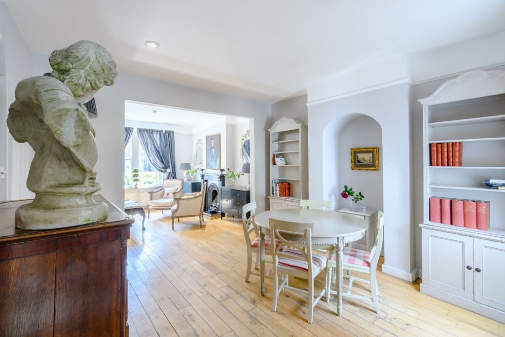 Property photo 2 of 16 1