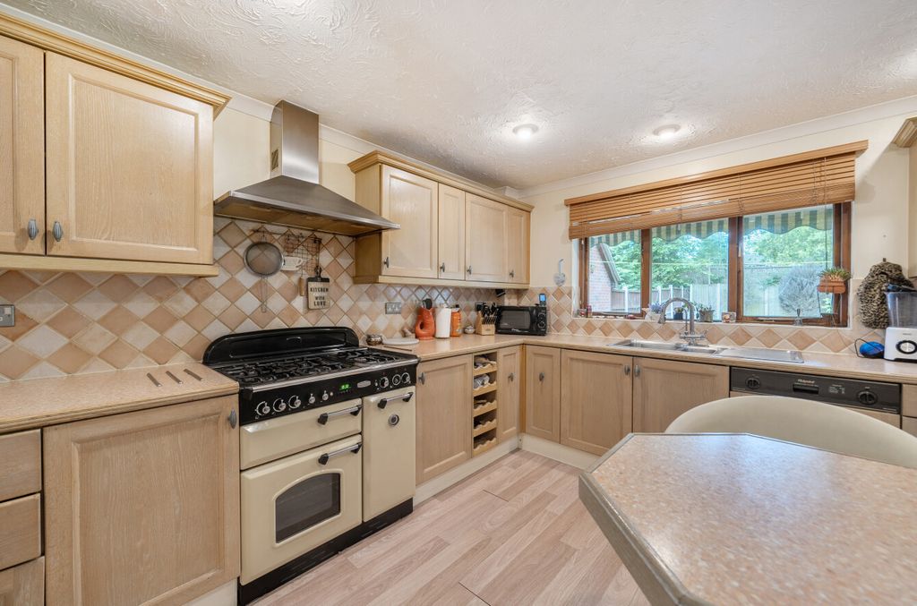 Property photo 3 of 17 1463018 (7).Jpg