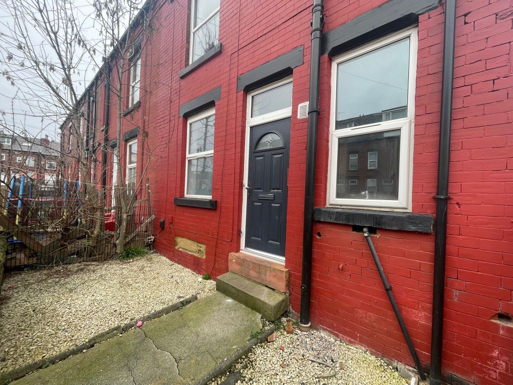 Property photo 2 of 11