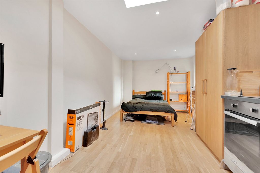 Property photo 3 of 5 Picture No. 01