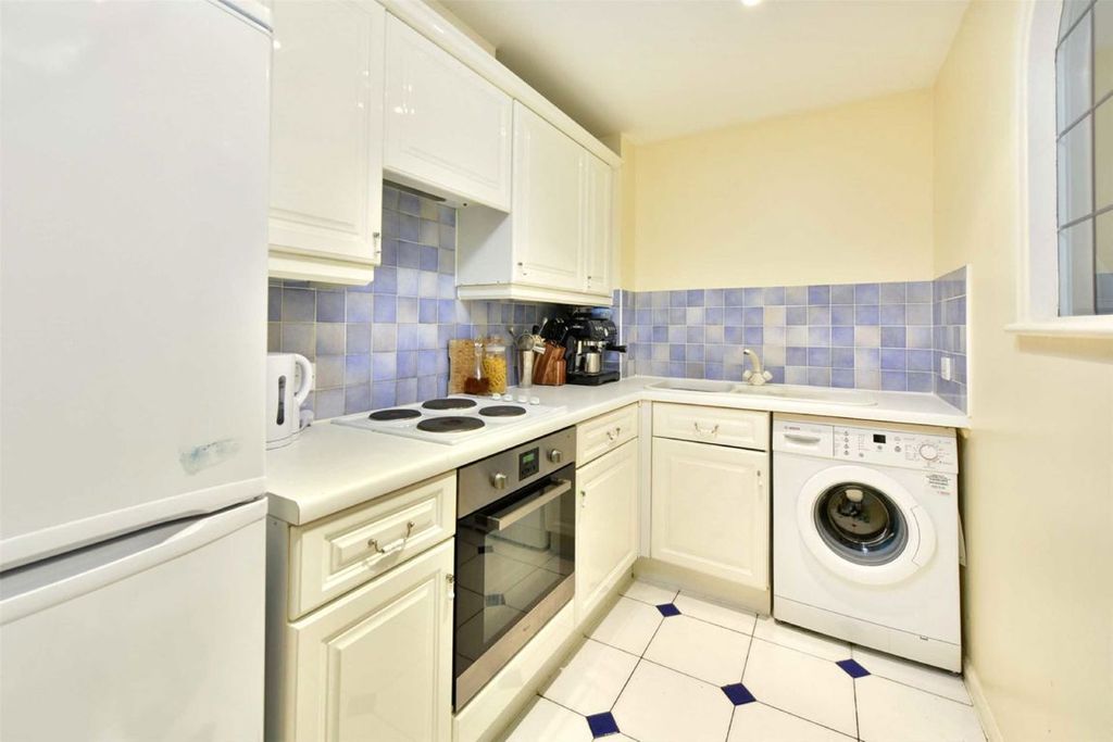 Property photo 3 of 6