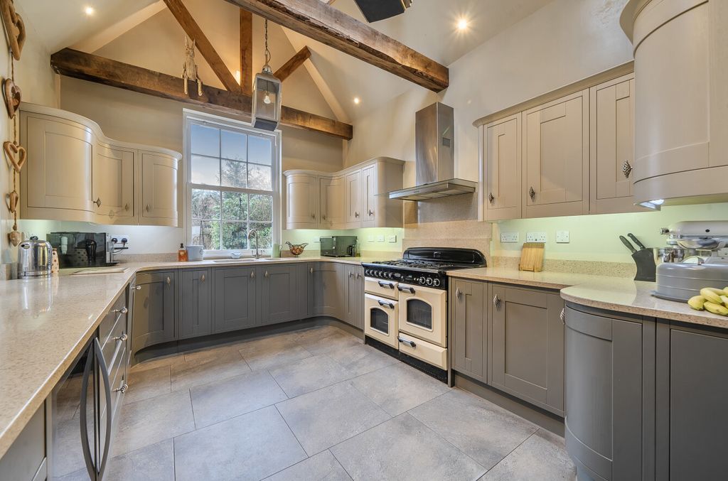 Property photo 2 of 23 1409839-7-6995c68...