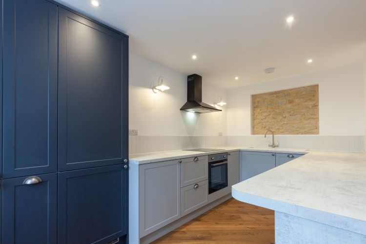 Property photo 3 of 9 210963