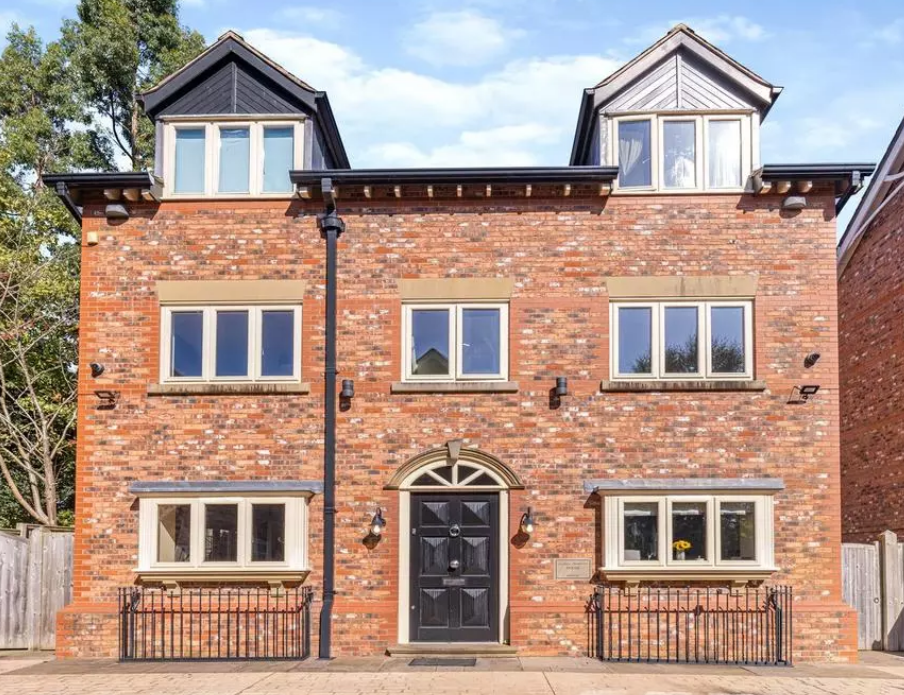 Property photo 1 of 13