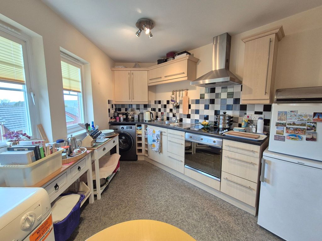 Property photo 3 of 13