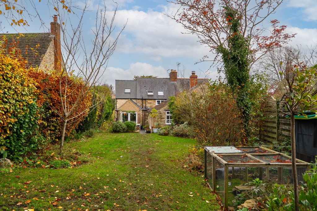 Property photo 2 of 41