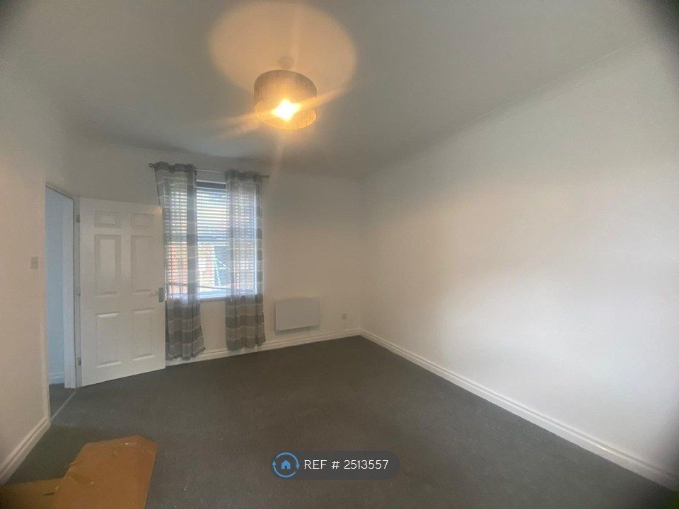 Property photo 2 of 6 Living Room