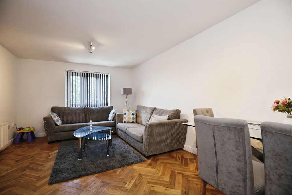 Property photo 3 of 13