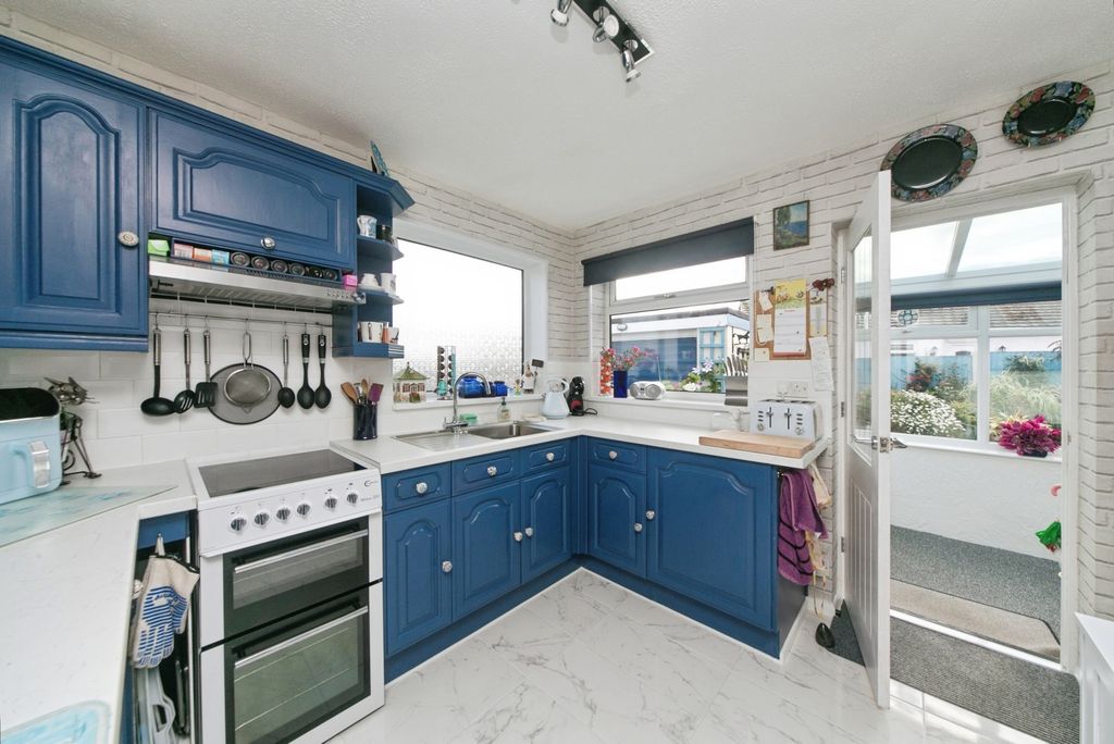 Property photo 2 of 20 Pbox-Img.Jpg