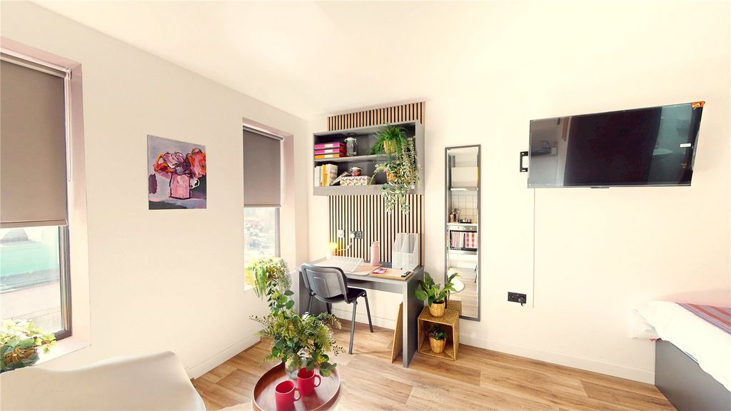 Property photo 3 of 4 Picture No. 13