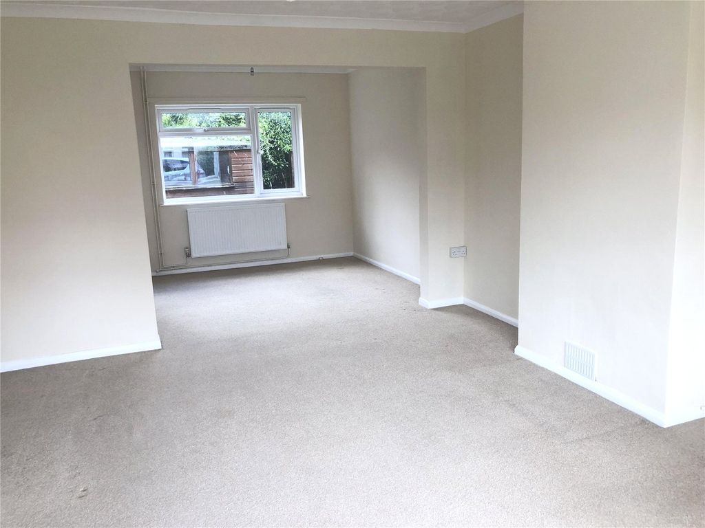 Property photo 2 of 14 Lounge/Dining Area