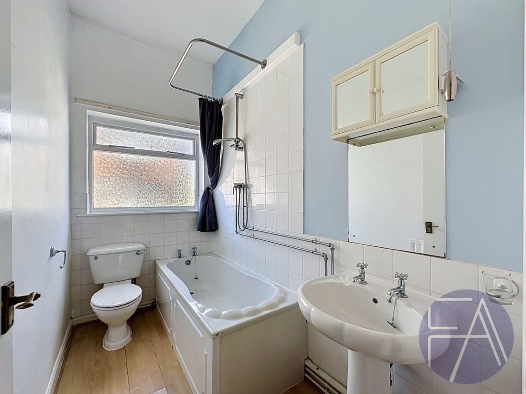Property photo 3 of 14 5168994