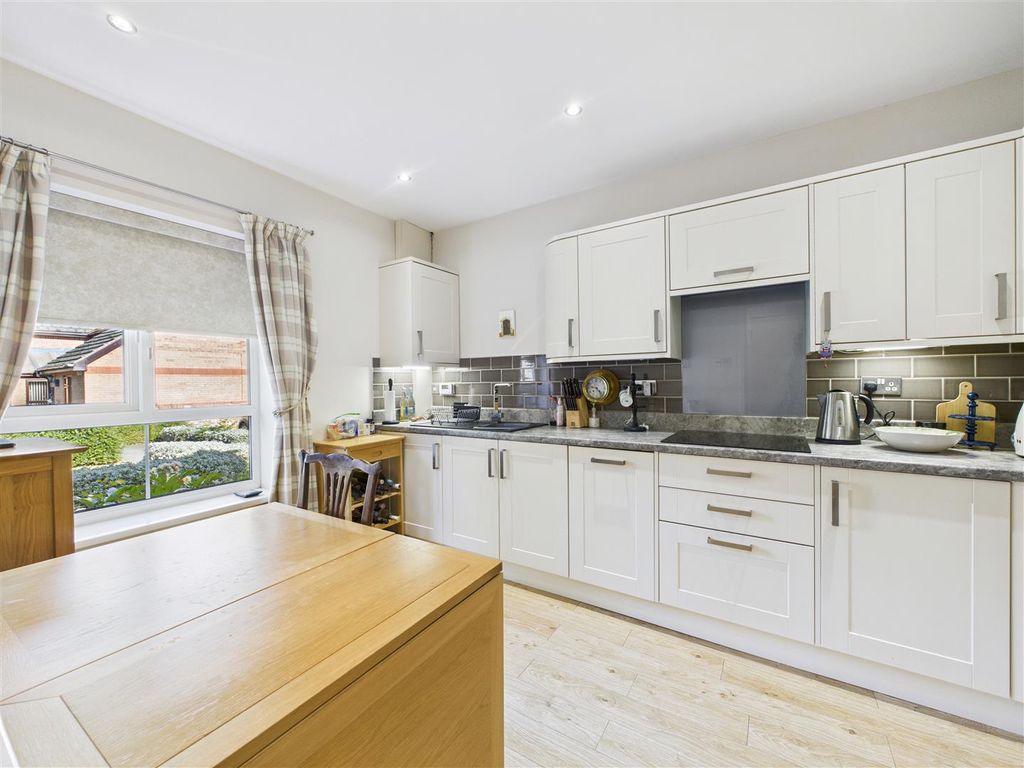 Property photo 1 of 17 Cam05476G0-Pr0048-Still003.Jpg