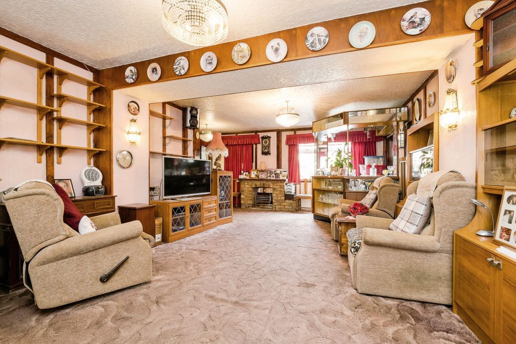 Property photo 3 of 19 Pbox-Img.Jpg