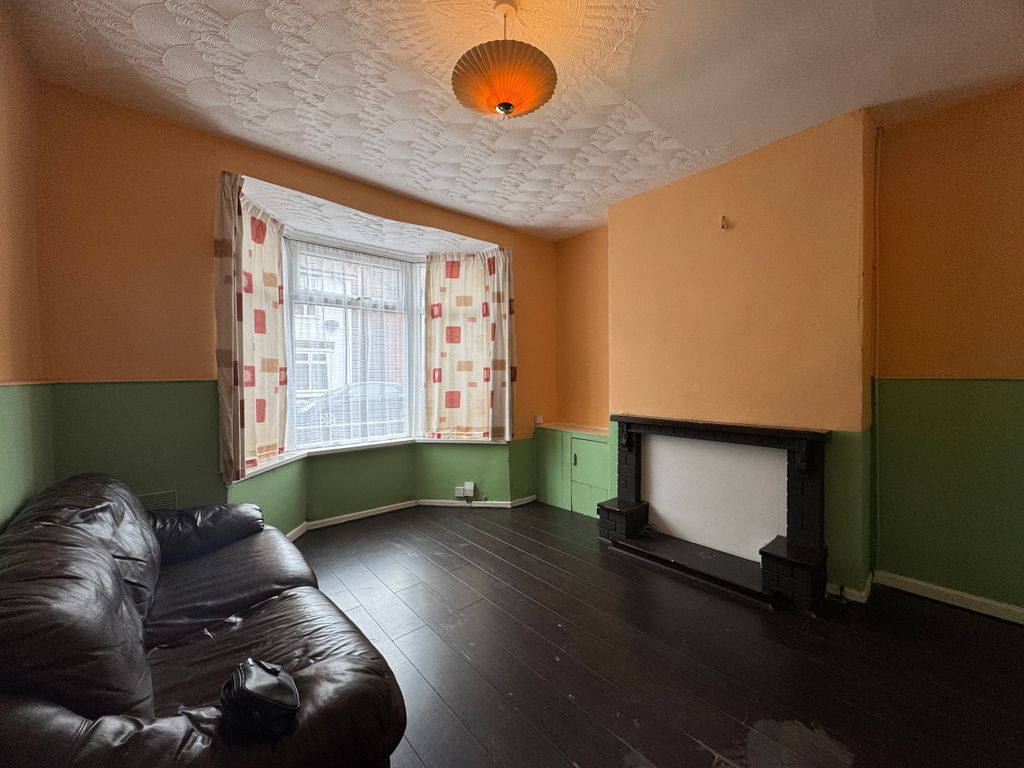 Property photo 2 of 10 Lounge