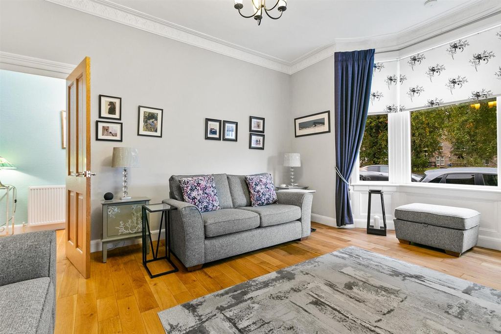 Property photo 2 of 27