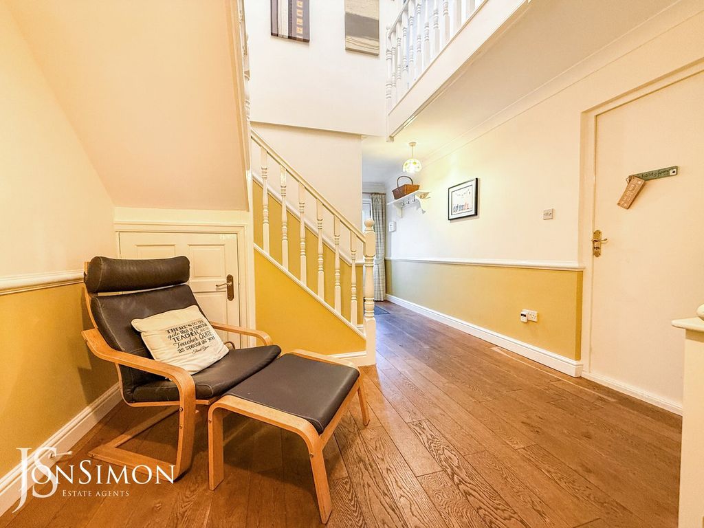 Property photo 3 of 43