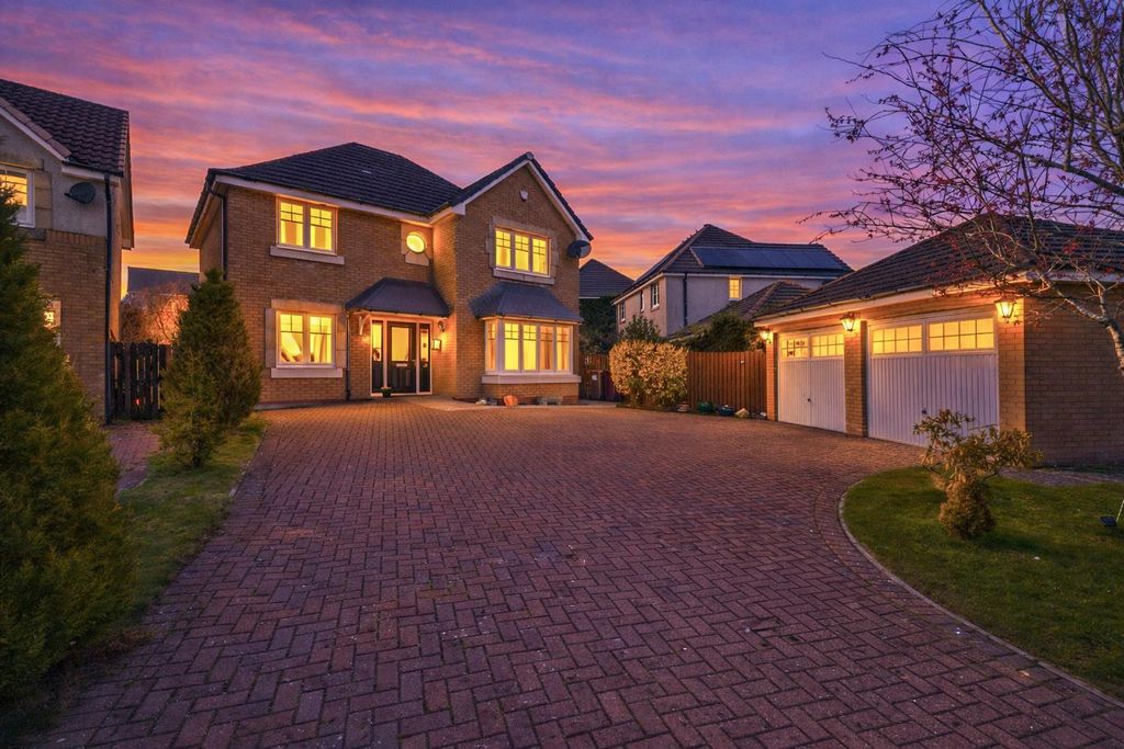 Property photo 2 of 37 20 St Martin Drive Dundee-38.Png