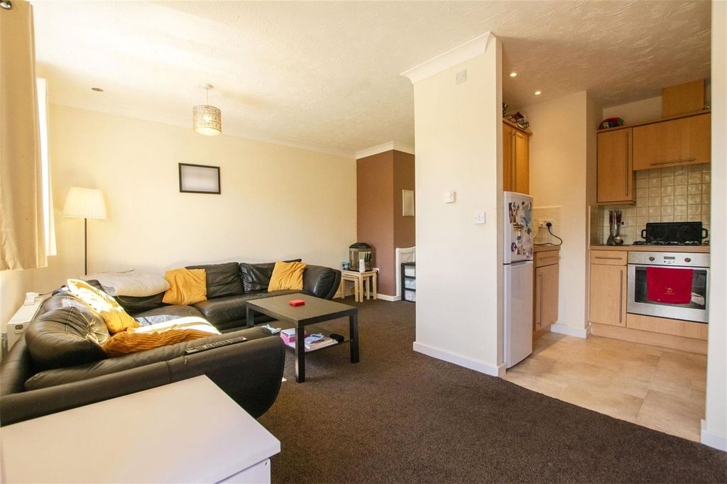 Property photo 2 of 14 Picture No. 17