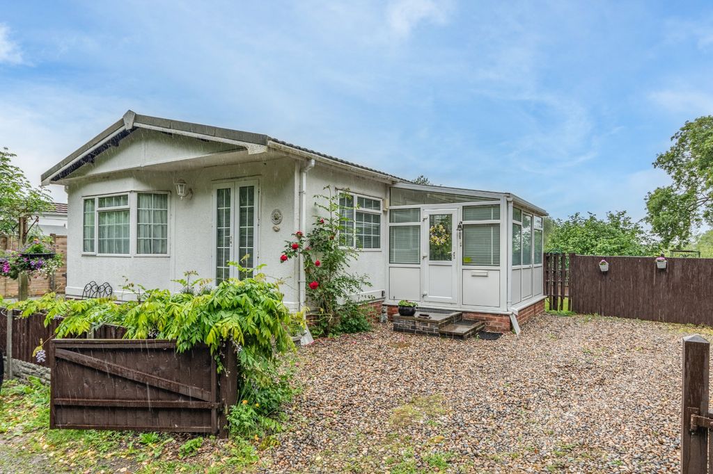 Property photo 1 of 14 Picture No. 12