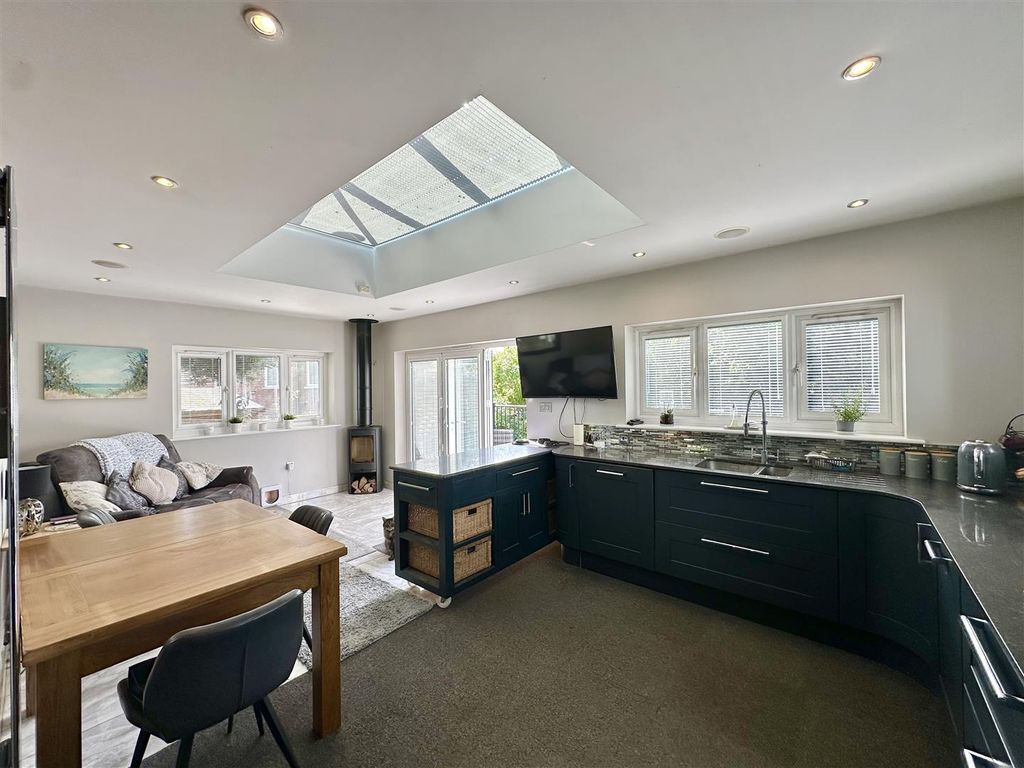 Property photo 1 of 26