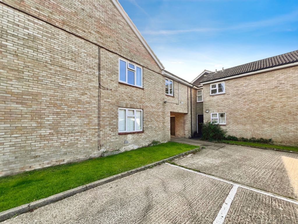 Property photo 2 of 13