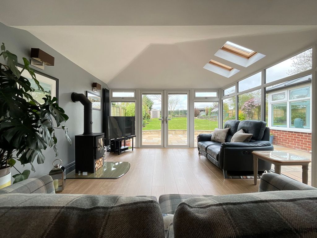 Property photo 2 of 23