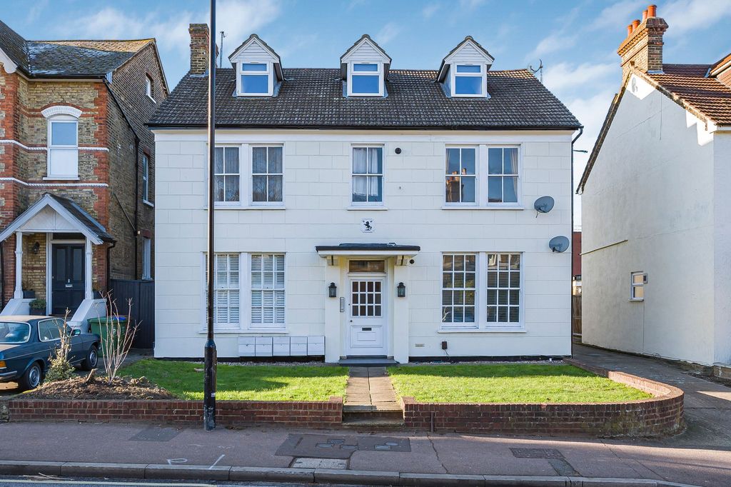 Property photo 1 of 6 External