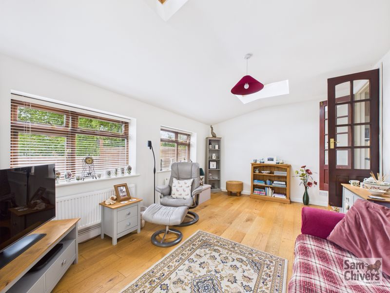 Property photo 3 of 16 Photo 6