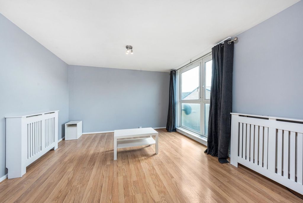 Property photo 2 of 8 Reception 2