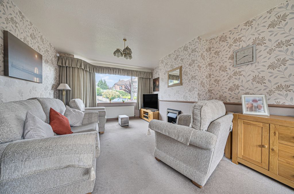 Property photo 2 of 13 1354434-10-68c2d8...